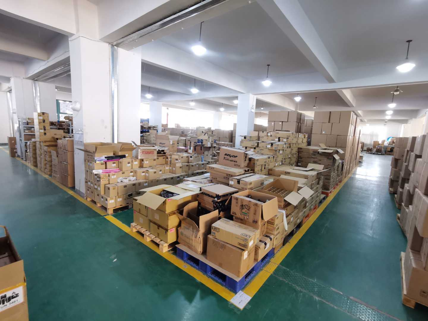 电视投影仪等含屏幕产品入仓，一件代发仓库应该有哪些保护措施？