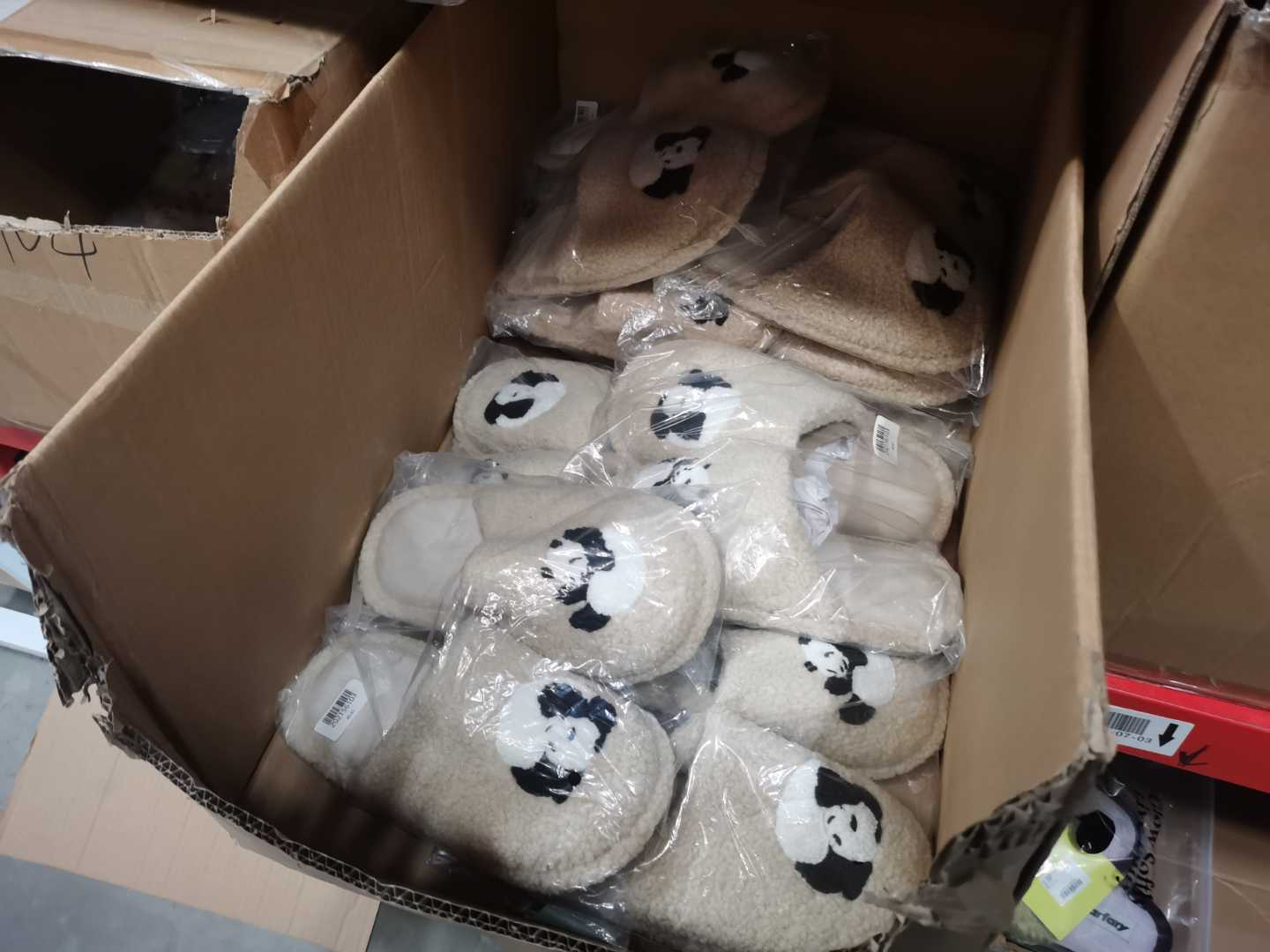 内衣袜品选什么仓储托管模式合适，一件代发更适配多款式小批量